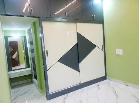 5) Li id 373 - Childrens Bedroom.JPG